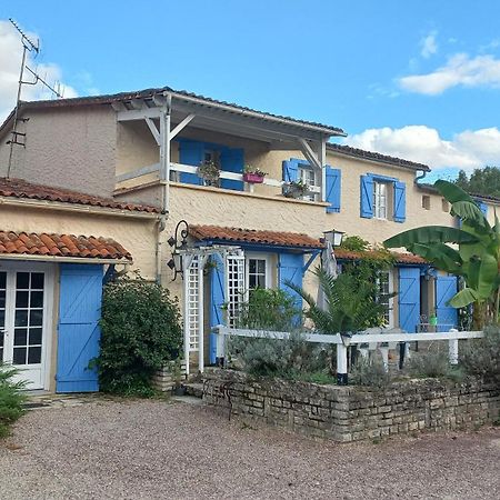 Bed and Breakfast A La Paloma Verteuil-sur-Charente Exterior foto